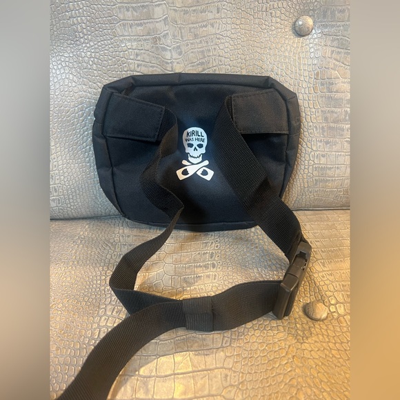 Assholes Live Forever BELT BAG. - Picture 3 of 4